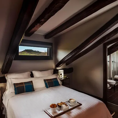 Iriarte Jauregia Hotel